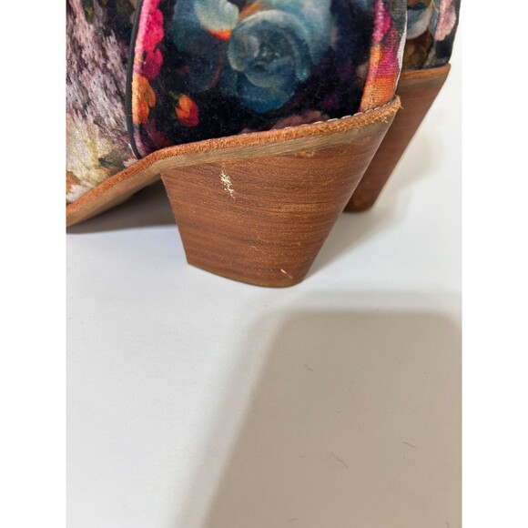 Sofft Tamela Women's size 7.5 Floral Boho Velvet Booties Ankle Boots Shoes - Picture 12 of 15